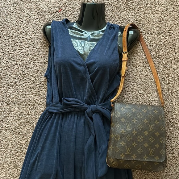 Nicole Miller Navy Ribbed Surplice Dress  Belted - Picture 1 of 6